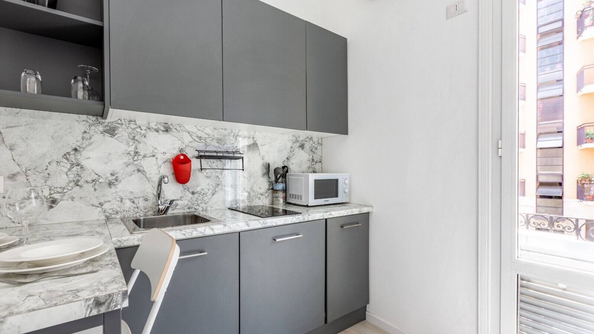 Zona Zara Apartment | Bright Apt only 600mt from Zara Avenue!x2