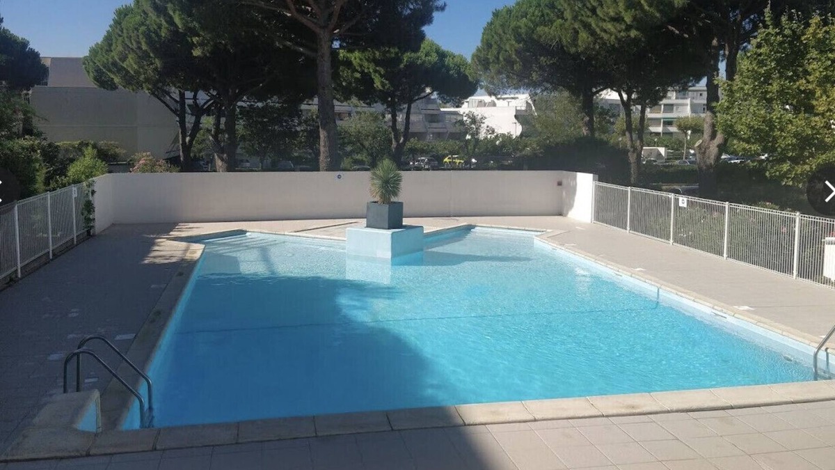 La Petite Motte Apartment | Bright Apt With Terrace In La Grande Motte