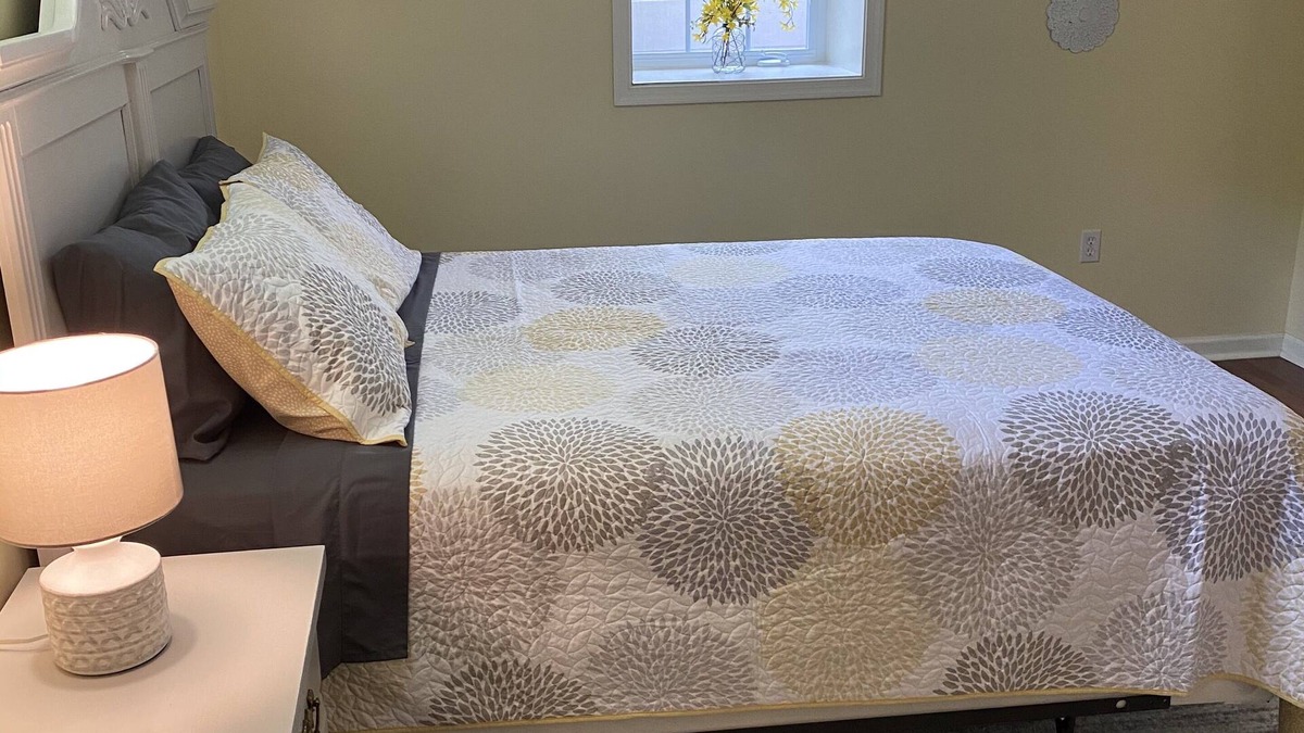 Mechanicsburg Apartment | Bright basement apartment