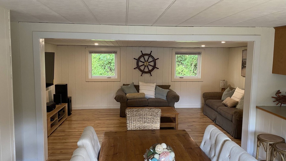 Clarksville Cottage | Bright & Beachy 3 Bedroom Home in Quiet Beach Town, sleeps 10+