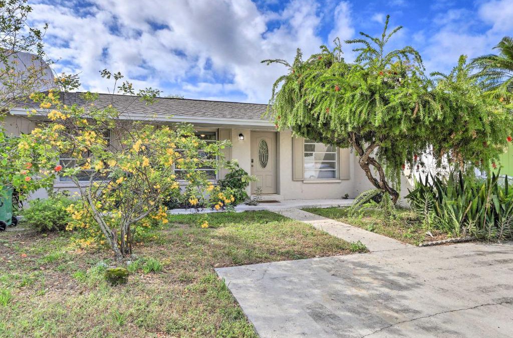 South Bradenton Villa | Bright Bradenton Villa Close to Golf Course!