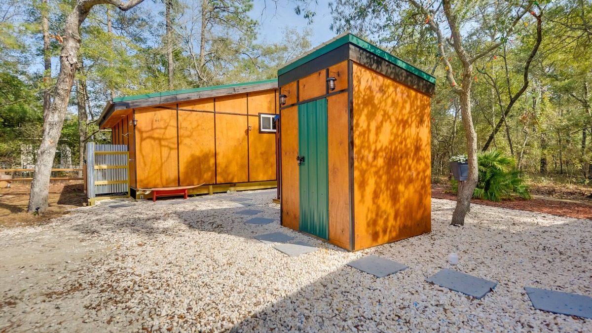 Supply Cabin | Bright Cabin w/Fire Pit - 2 Mi to Holden Beach!