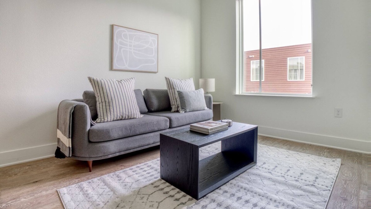 Brentwood Apartment | Bright Central Austin 1BR w/ Pool, Roof & W/D, nr Domain, by Blueground