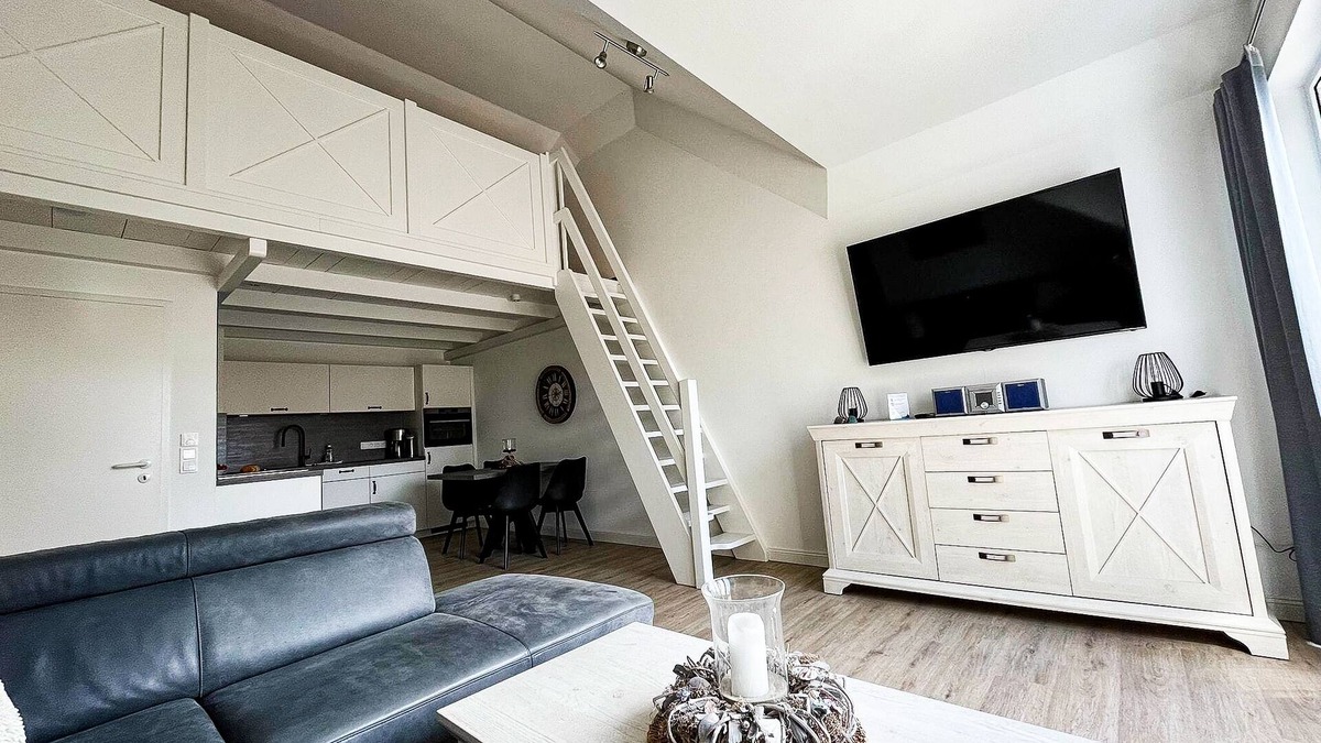 Zingst Apartment | Bright, comfortably furnished apartment directly on the dike and beach!