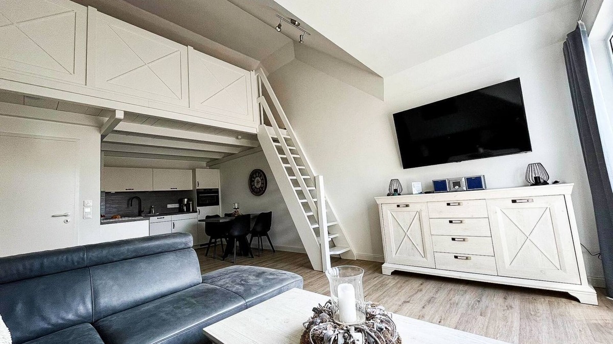 Zingst Apartment | Bright, comfortably furnished apartment directly on the dike and beach! - Residence