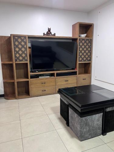 Puerto Santa Ana Apartment | Bright Corner Condo in Bellini