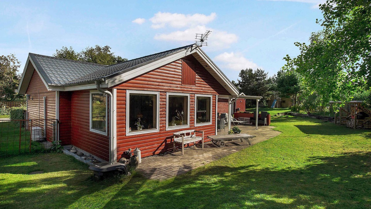 Haslevgarde House | Bright cottage 300 m from the beach