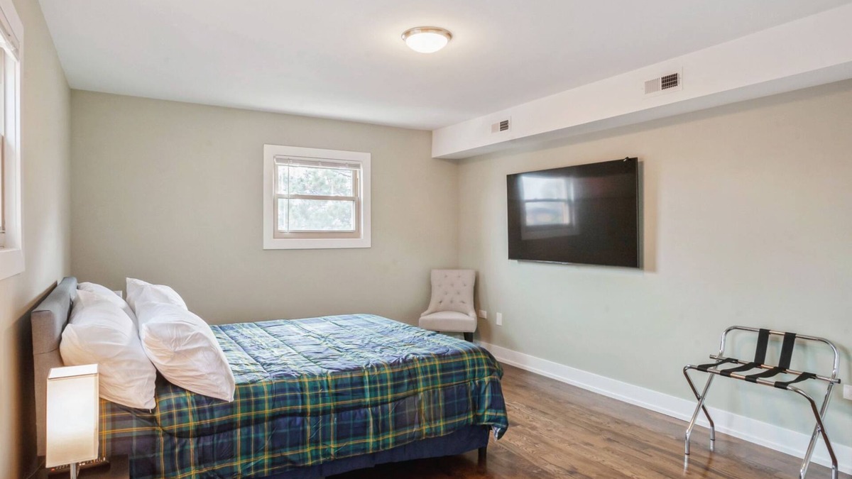 Niles Apartment | Bright & Cozy condo