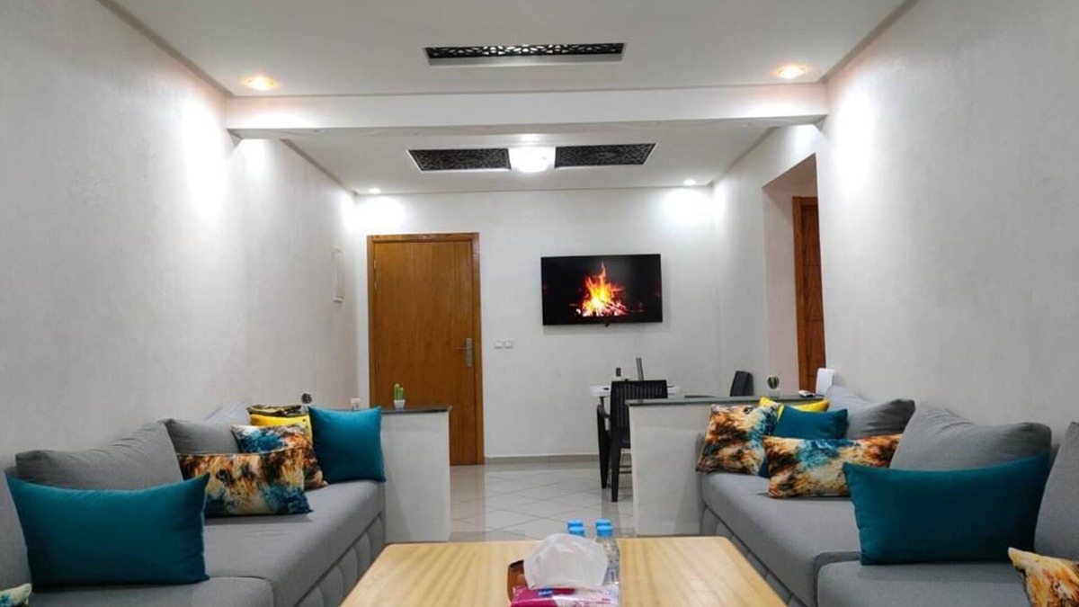 Agadir Bay Apartment | Bright, Cozy, Relaxing with a Pool, (5 min to Sea)