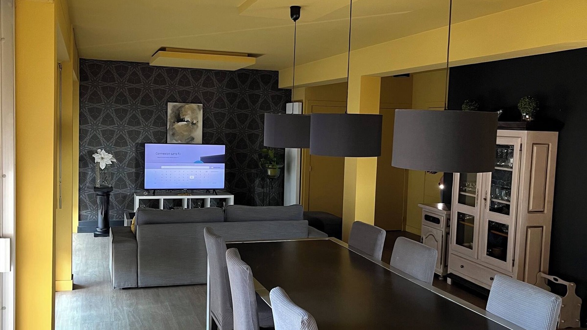 Montauban Apartment | Bright downtown apartment