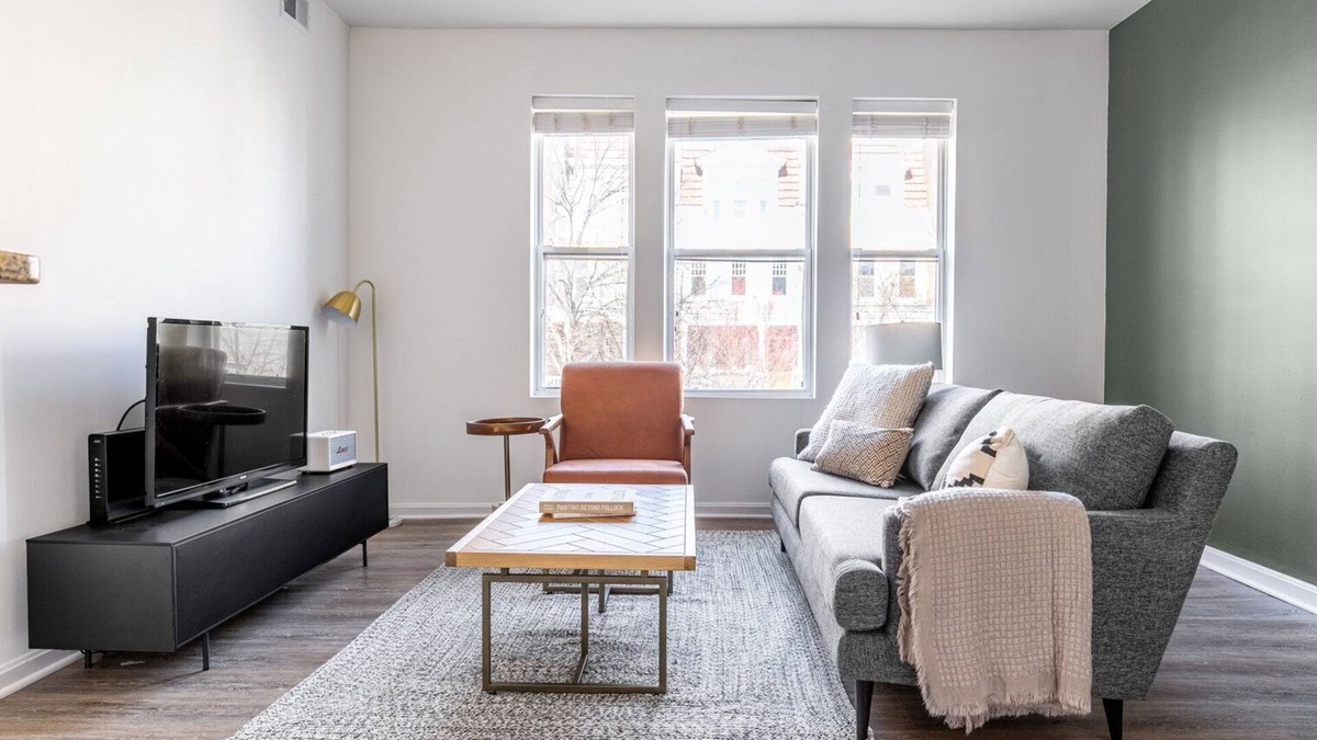 Adams Morgan Apartment | Bright Dupont Circle 2BR nr. U Street & Adam's Morgan, by Blueground