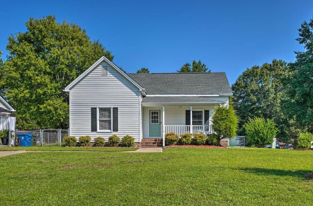 Durham House | Bright Durham Home with Fully Furnished Deck!