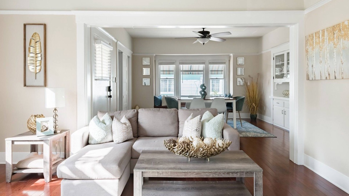 Whittier House | Bright, Family-Friendly Home, Great Beds, between Disneyland & Universal Studios