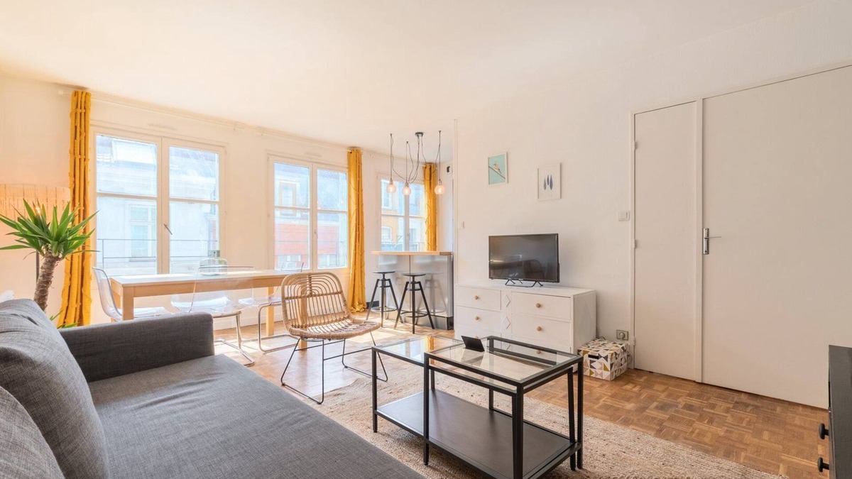 Historic Center Apartment | Bright flat in the heart of Vieux Lille.