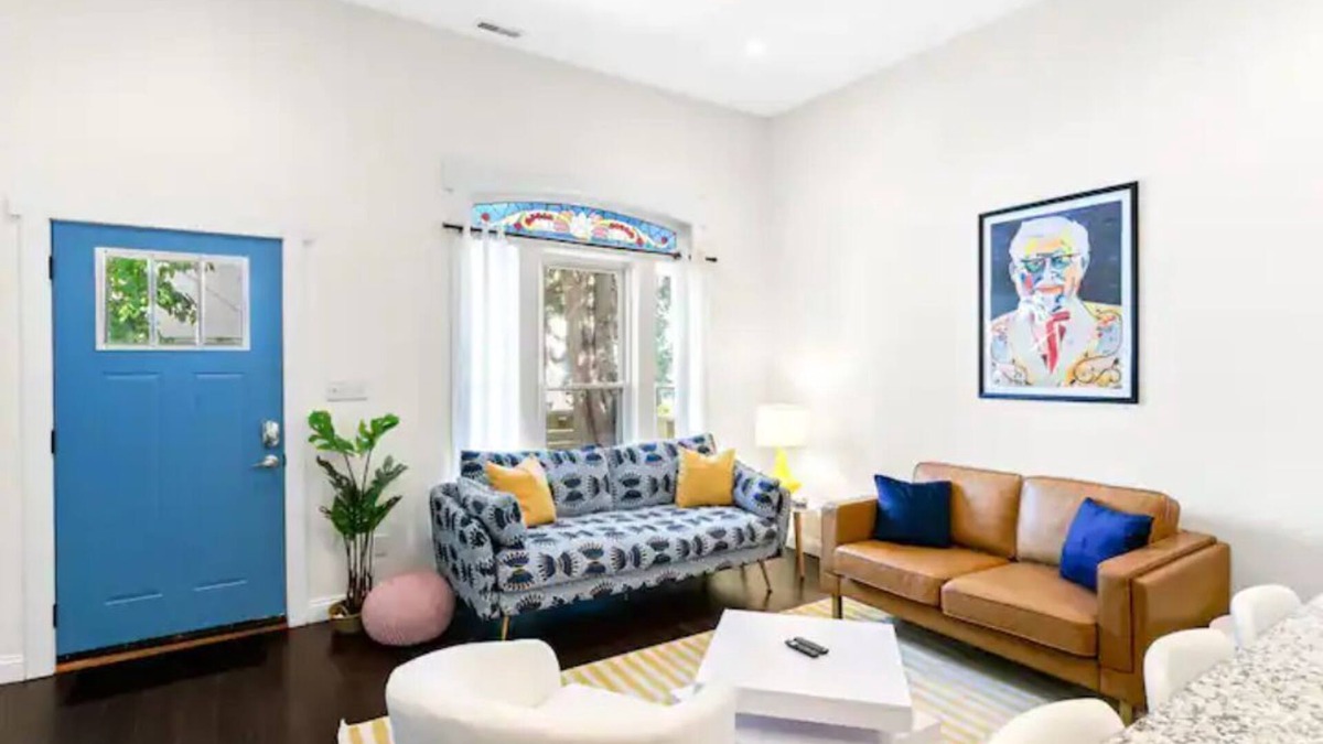 Shelby Park House | Bright, Fun, & Modern Cottage on a Hip and Walkable Block - Close to Everything!