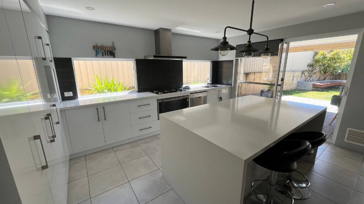 South Bunbury House | Bright Holiday Home