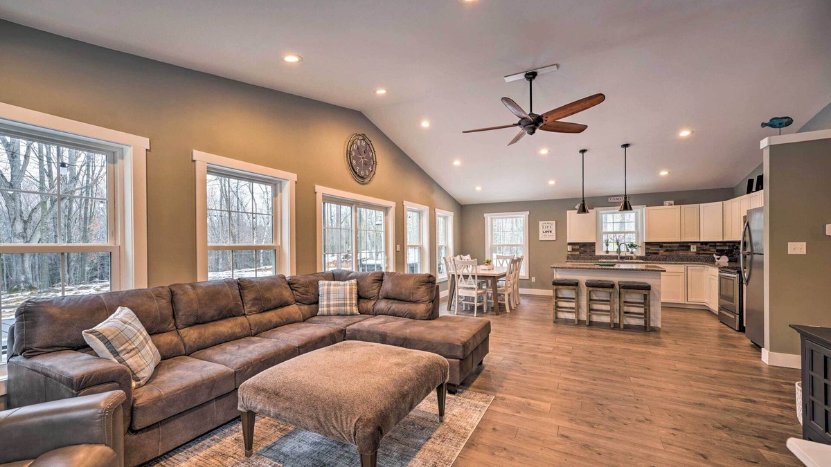 Ludington House | Bright Ludington Home < 1 Mi to Hamlin Lake