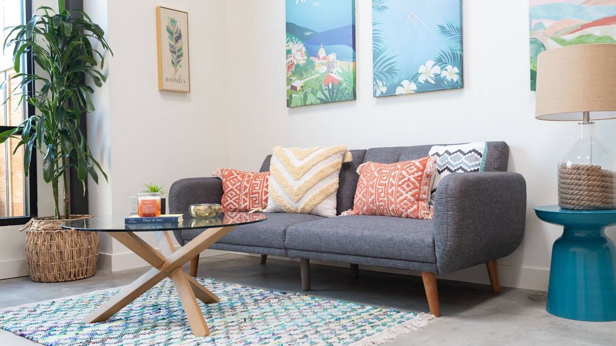 Lacy Apartment | BRIGHT + MODERN OC LOFT GETAWAY!