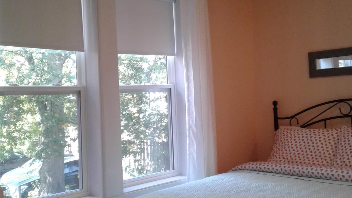 Queens Square Apartment | Bright Newly Renovated Downtown Historic Studio on Water Street