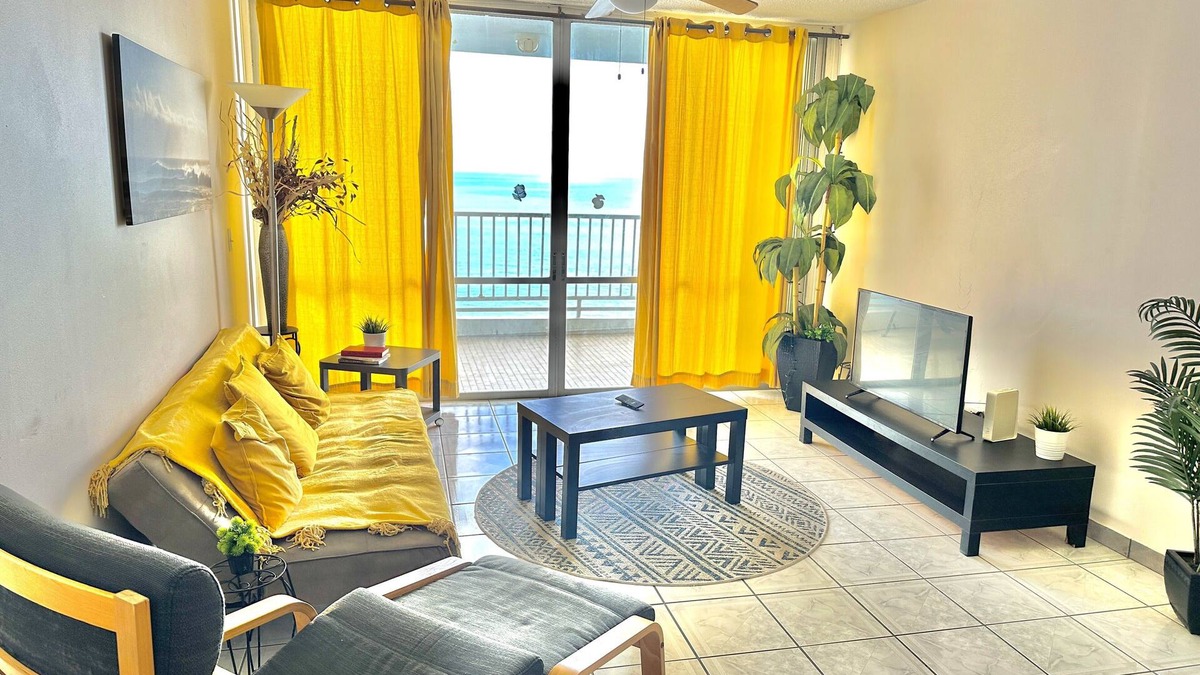 La Pared Apartment | Bright Ocean View Turtle Nest Apartment