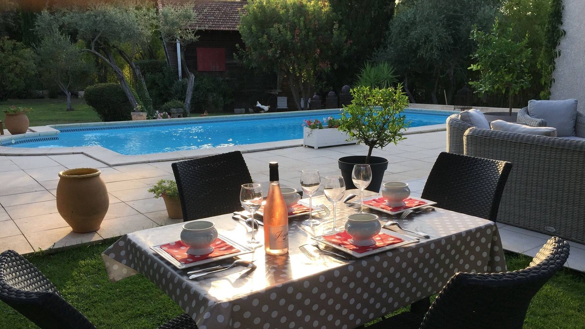 Montferrier-sur-Lez Villa | Bright, quiet villa with large pool