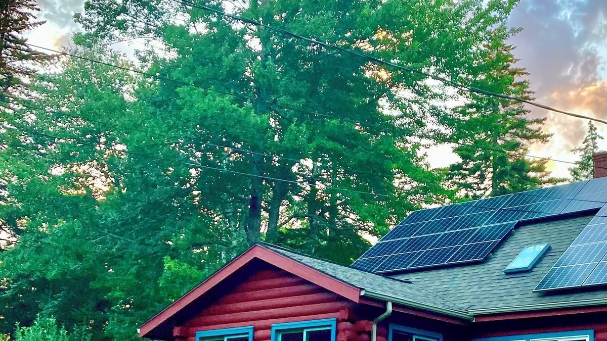 Blue Hill Apartment | Bright, quiet studio apartment in beautiful Blue Hill close to Acadia and hiking