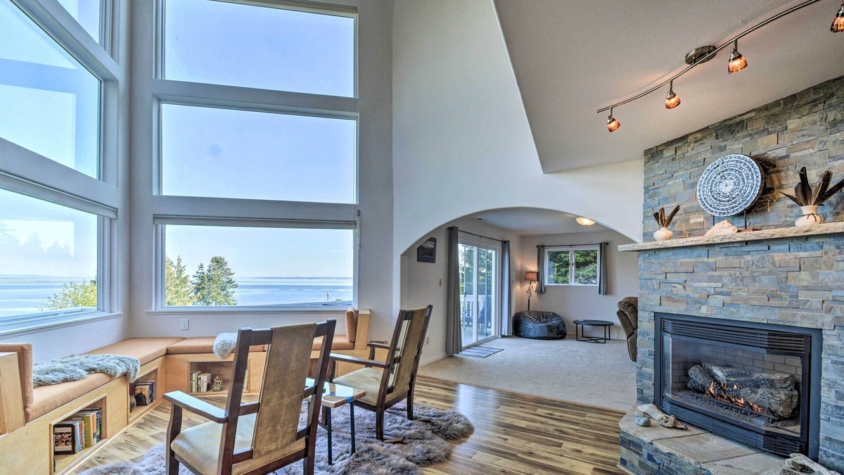 Diamond Point Apartment | Bright Sequim Duplex w/ Views of Waterway!