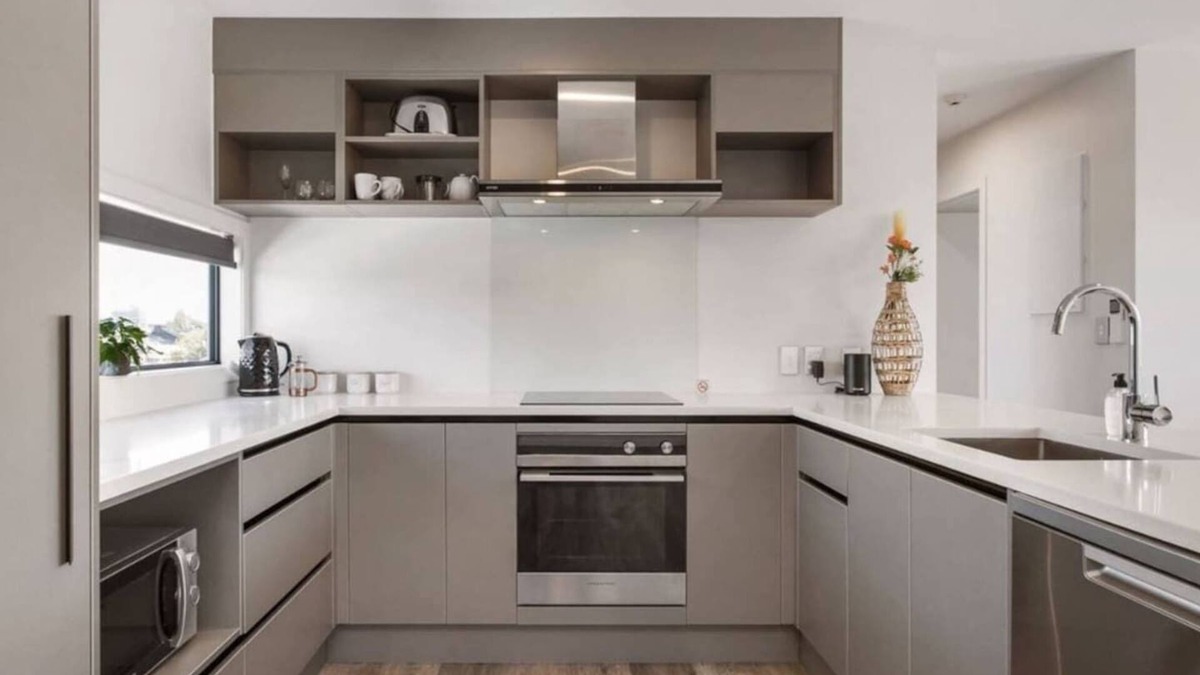 Christchurch City Centre Apartment | Bright & Spacious 2BR w/Carpark