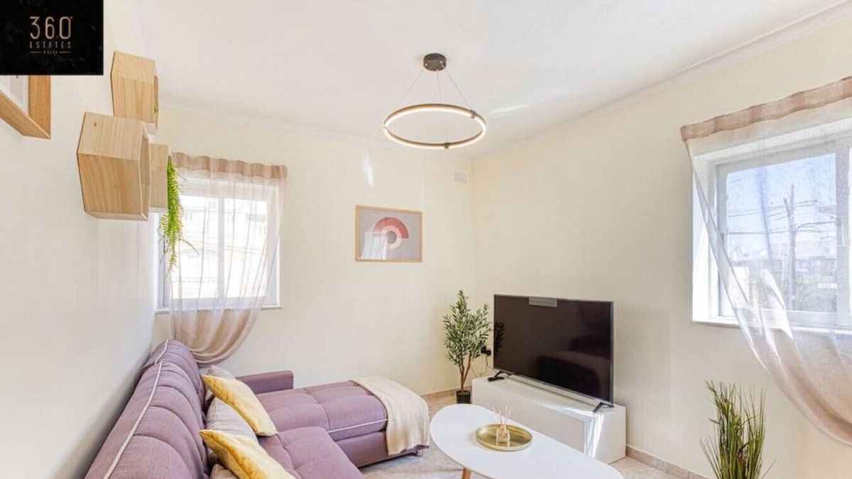 Tal-Ghoqod Apartment | Bright & spacious 2BR APT in Swieqi with balcony
