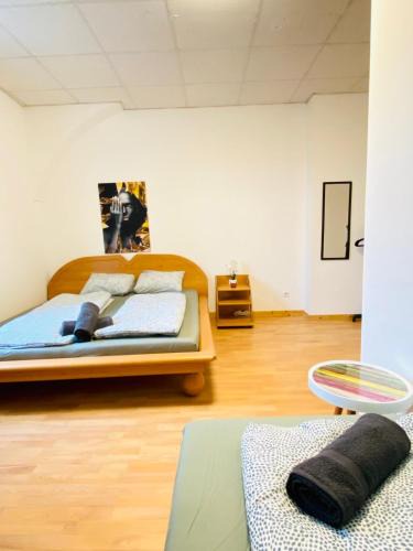 Liesing Apartment | Bright & Spacious 3BR Apt with Direct City Access