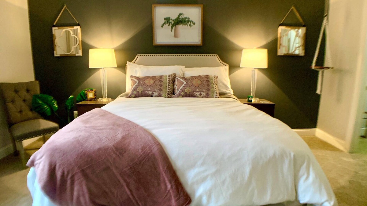 Lincolnia Apartment | Bright & Spacious Private Apt Suite with Room for extra storage - 8 miles to DC
