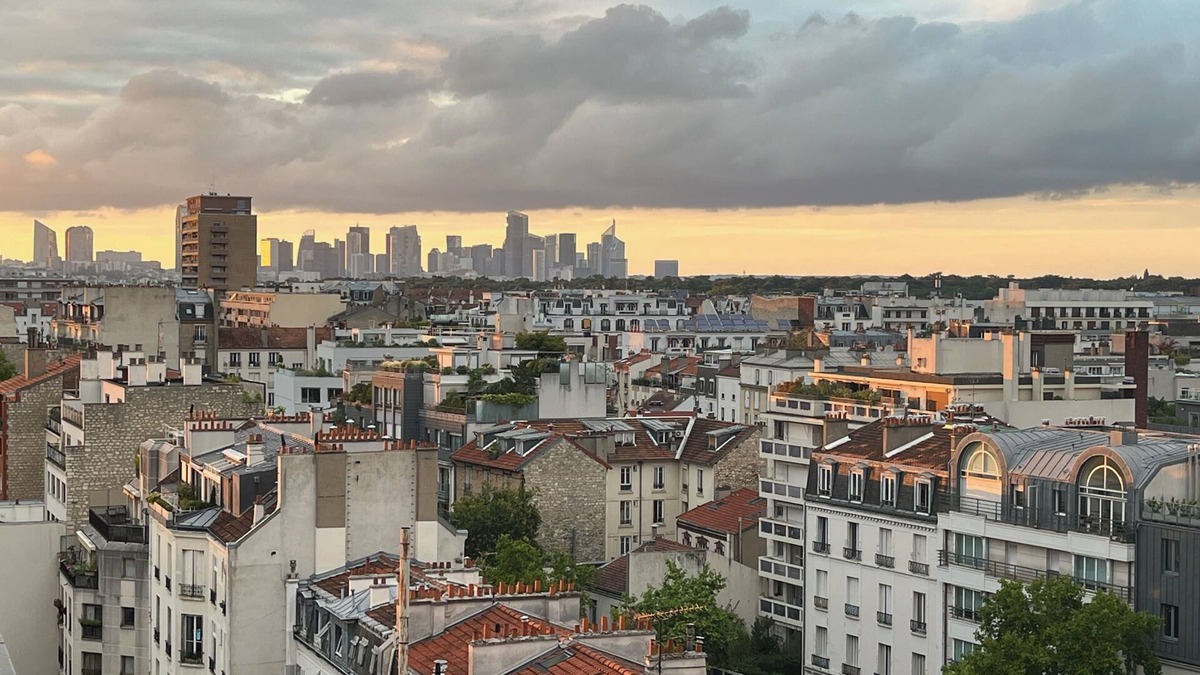 Centre Ville Apartment | Bright studio with balcony on the 10th floor