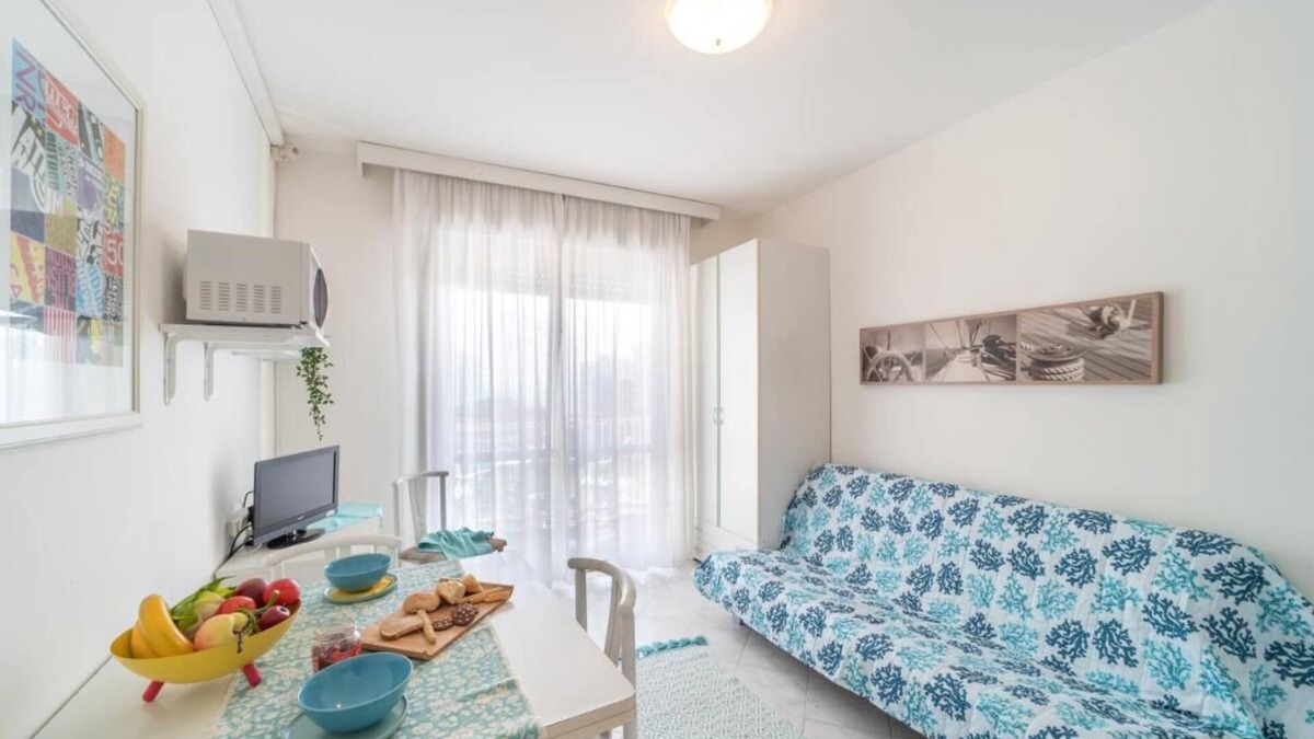 Lignano Sabbiadoro Apartment | Bright studio a few steps from the beach