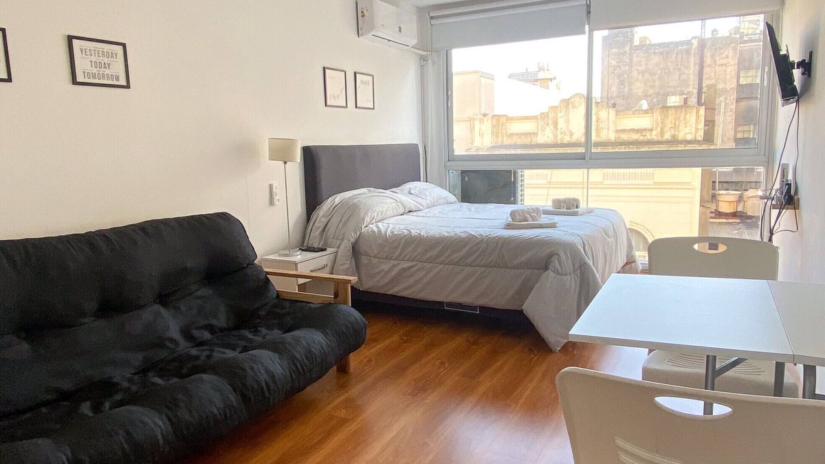 Balvanera Apartment | Bright studio apartment near the National Congress