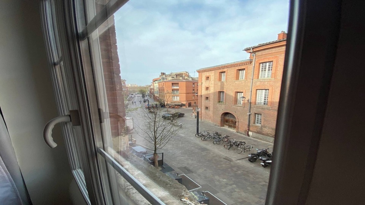 Toulouse City-Centre Apartment | Bright studio apartment near Capitole