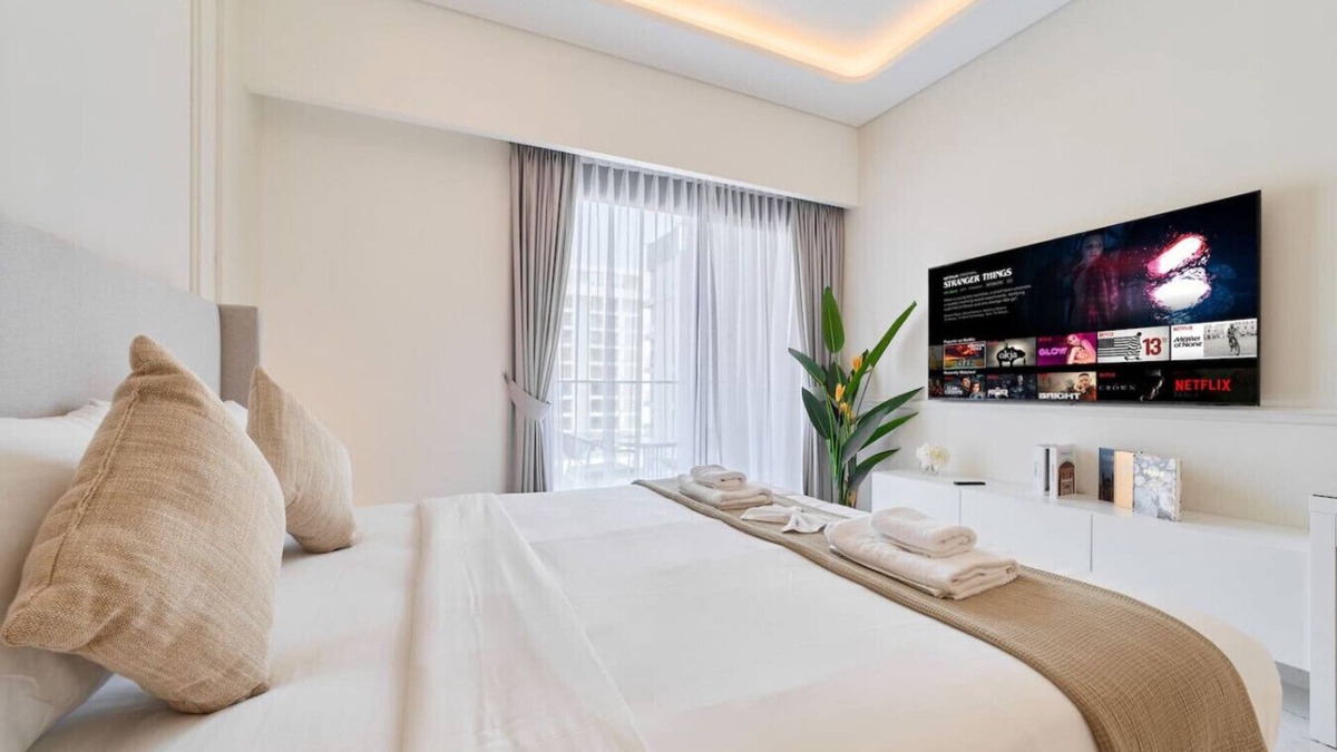 Nad Al Sheba Apartment | Bright & Stylish Studio in Meydan | Azizi Riviera
