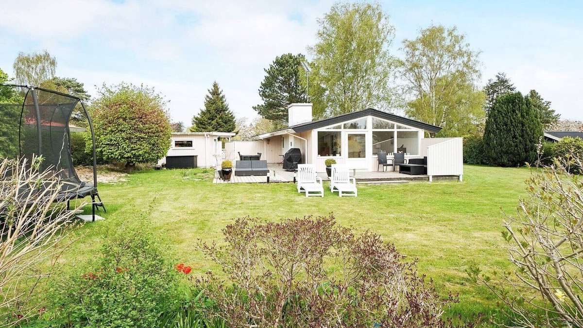 Dronningmolle House | Bright Summerhouse in Dronningmolle - By Traum Ferienwohnungen