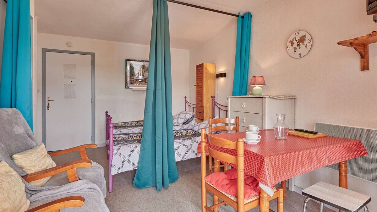 Barbotan-les-Thermes Apartment | Bright T1 for 2 with balcony, Wifi, pets allowed