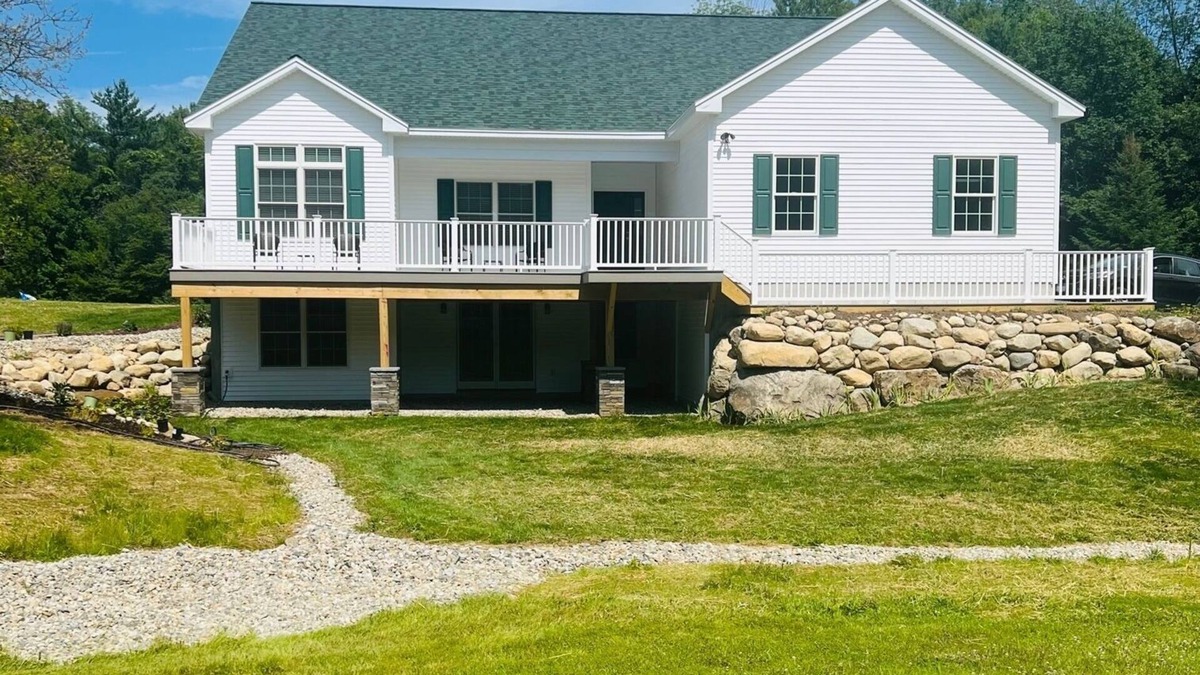 Bolton Landing House | Bright & Tranquil Bolton Gem - mins from Lake George!