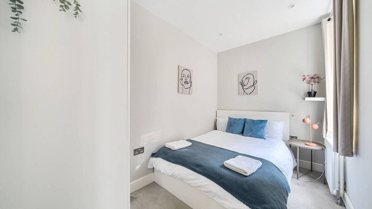Camberwell Apartment | Brilliant 2 Bed Apartment - Spacious, Central & Well-Connected
