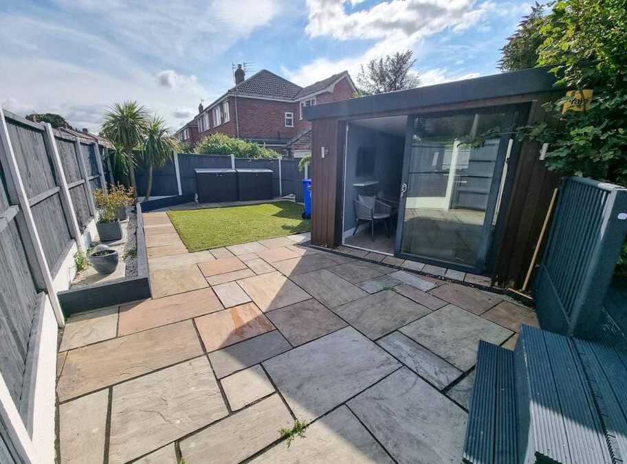 Worsley Apartment | Brilliant 2 Bedroom Home in Worsley