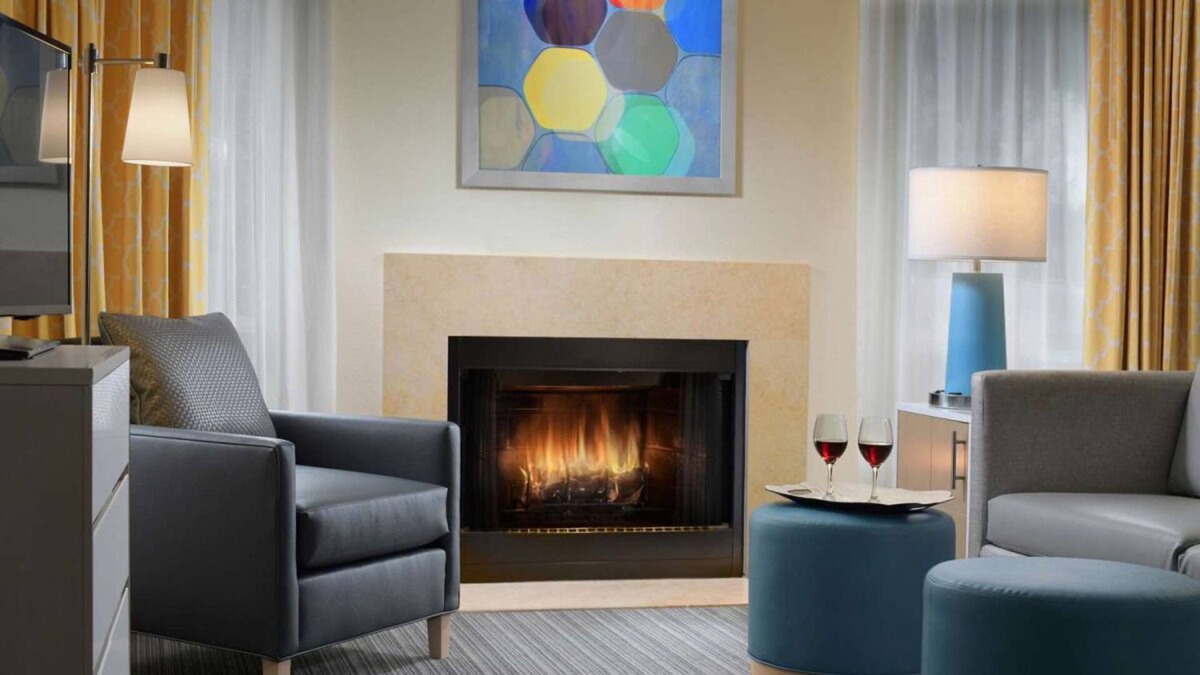 Houston House | Bring the Whole Family! 3 Pet-Friendly Suites, Close to Baybrook Mall, Pool!