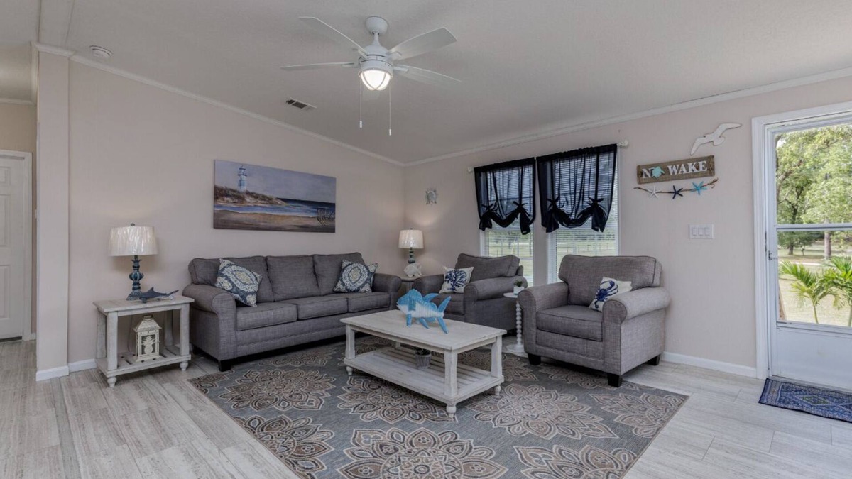 Citrus Springs House | Bring your boat, close to the springs, state parks, lakes and Gulf.