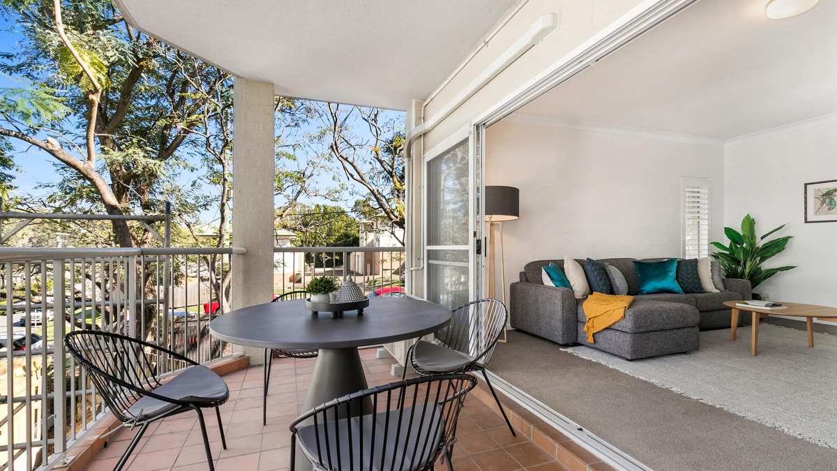 Indooroopilly Apartment | Brisbane Riverside Spacious 2-Bed Near Mall