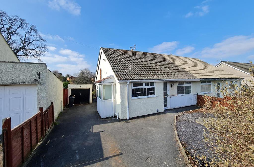 Hanham House | Bristol 2-Bed Bungalow Sleeps 4 Parking