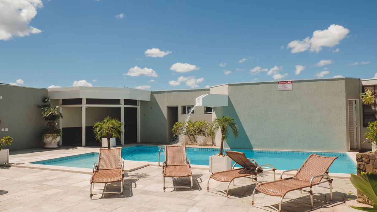 Amambai Hotel | Bristol Exceler Plaza Hotel