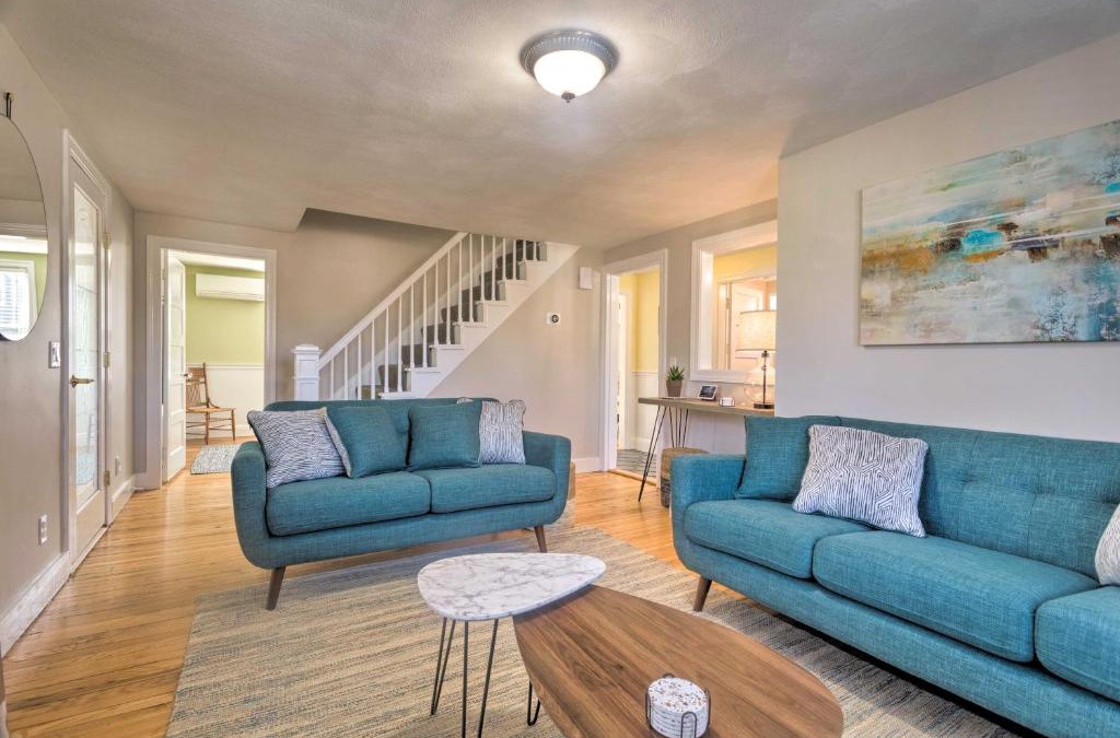 Bristol House | Bristol Home with Pool about 3 Mi to Dtwn and Beach!