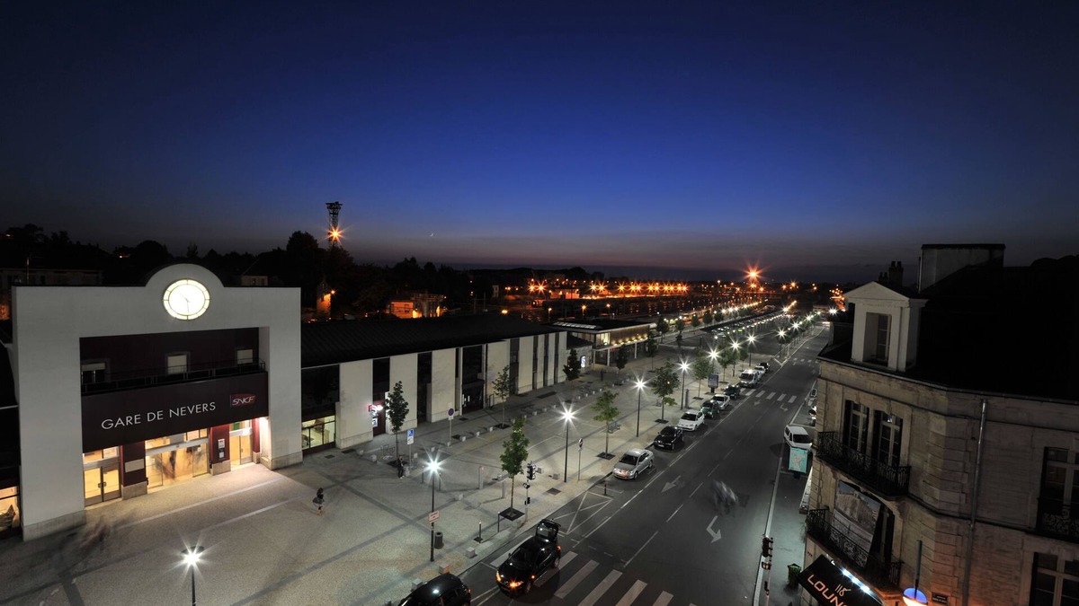 Nevers Hotel | BRIT HOTEL CONFORT NEVERS Centre Gare