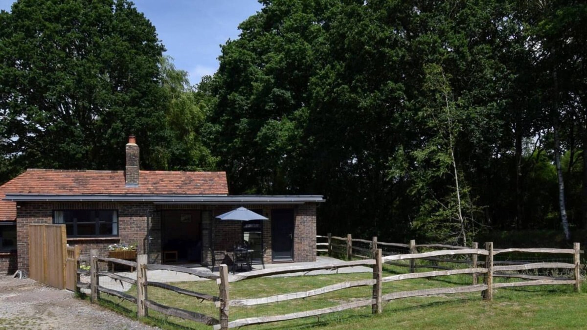 Scaynes Hill House | Broadstone Bungalow in the beautiful Lewes