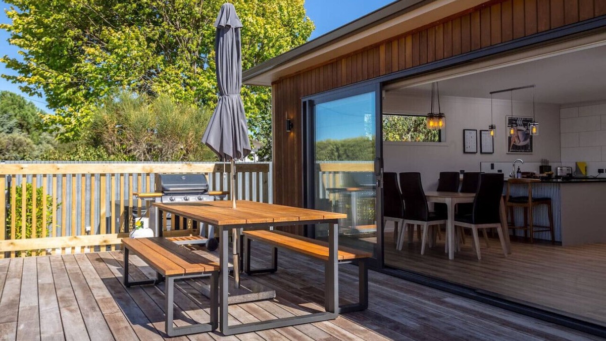 Martinborough House | Broadway On New York, Martinborough